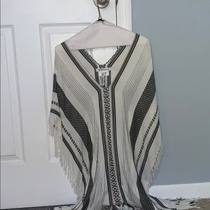 BCBG cover up/kimono